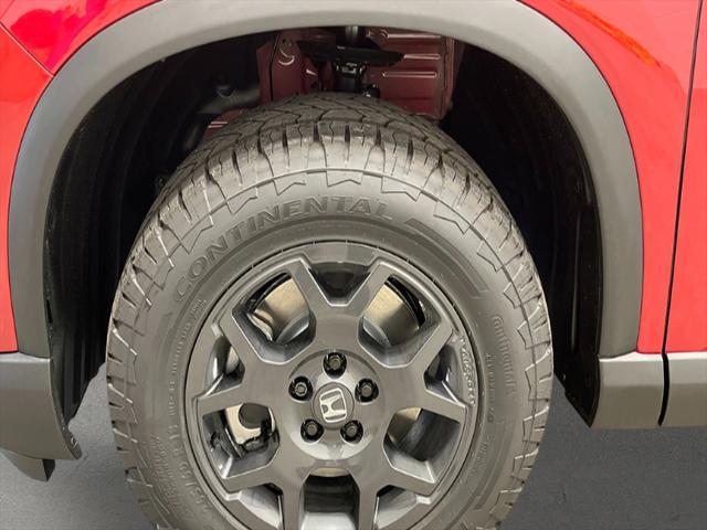 Photo of 2025 Radiant Red Metallic II Honda Pilot