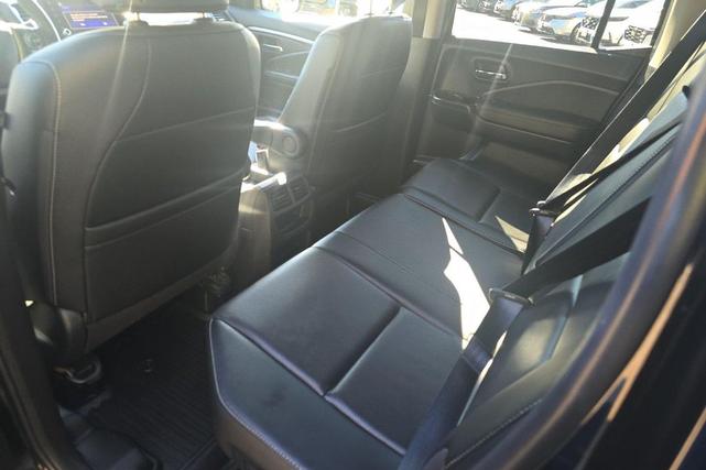 Photo of 2021 Crystal Black Pearl Honda Ridgeline