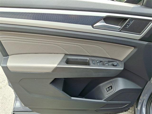 Photo of 2023 Gray Volkswagen Atlas Cross Sport