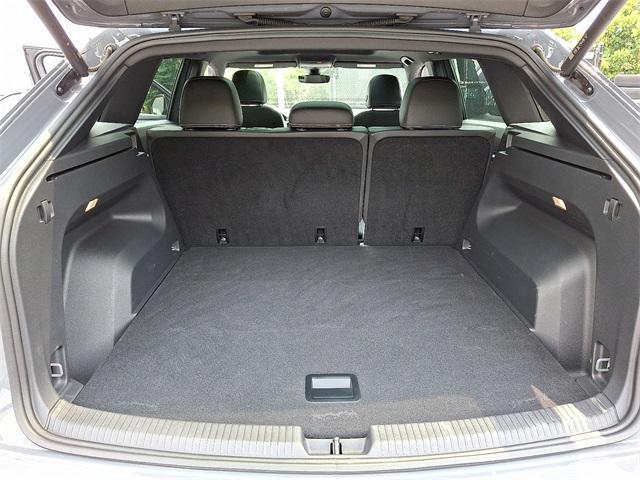 Photo of 2023 Gray Volkswagen Atlas Cross Sport