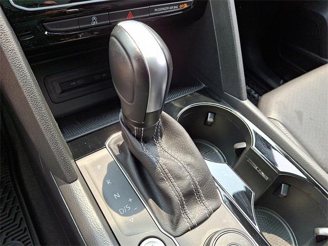 Photo of 2023 Gray Volkswagen Atlas Cross Sport