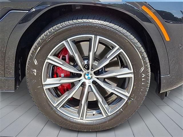 Photo of 2025 Black Sapphire Metallic BMW X6