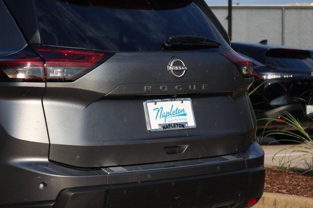 Photo of 2026 Gun Metallic Nissan Rogue