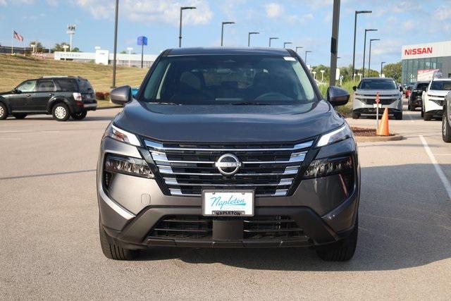 Photo of 2026 Gun Metallic Nissan Rogue