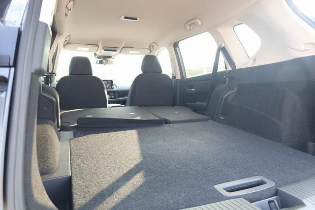 Photo of 2026 Gun Metallic Nissan Rogue