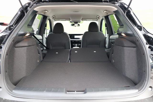 Photo of 2025 Super Black Nissan Kicks
