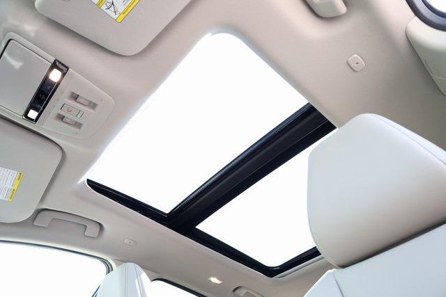 Photo of 2025 Everest White Pearl Tricoat Nissan Murano