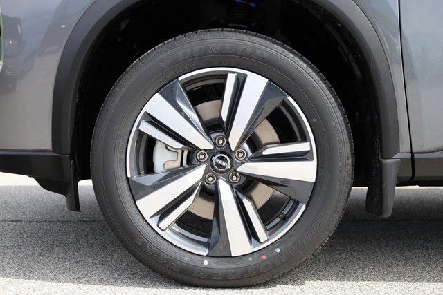 Photo of 2025 Gun Metallic Nissan Rogue