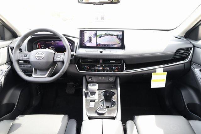 Photo of 2025 Gun Metallic Nissan Rogue