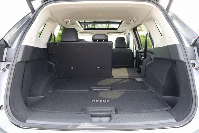 Photo of 2025 Gun Metallic Nissan Rogue
