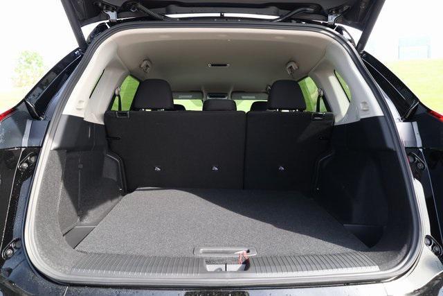 Photo of 2025 Super Black Nissan Rogue