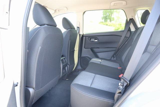 Photo of 2025 Brilliant Silver Metallic Nissan Rogue