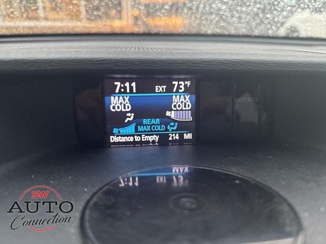 Photo of 2013 Gray Toyota Sienna