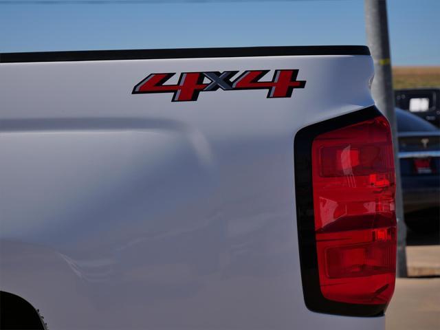 Photo of 2018 Summit White Chevrolet Silverado 1500