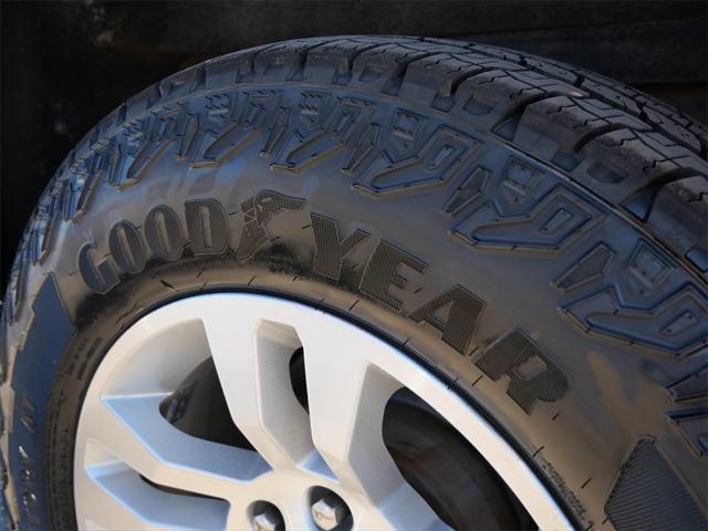 Photo of 2018 Summit White Chevrolet Silverado 1500