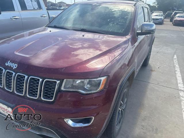 Photo of 2019 Velvet Red Pearlcoat Jeep Grand Cherokee