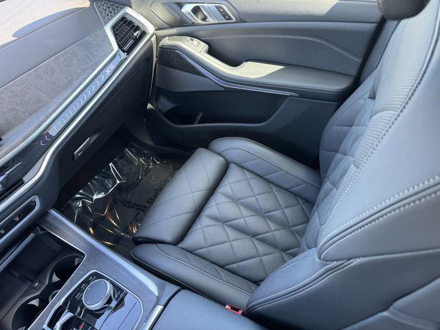 Photo of 2024 Mineral White Metallic BMW X5