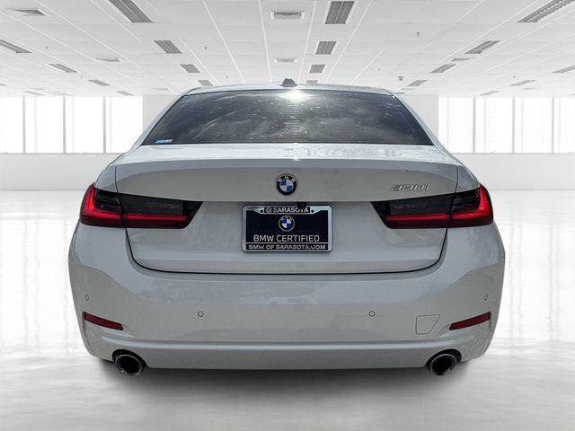 Photo of 2023 Mineral White Metallic BMW 330