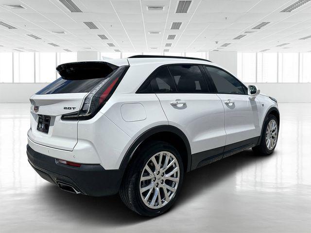 Photo of 2019 Crystal White Tricoat Cadillac XT4