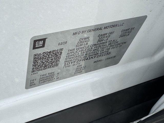 Photo of 2019 Crystal White Tricoat Cadillac XT4