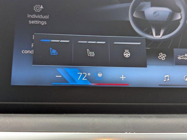 Photo of 2026 Green Metallic BMW X5