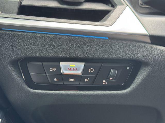 Photo of 2024 Phytonic Blue Metallic BMW 330
