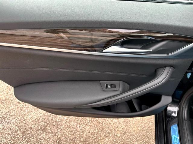 Photo of 2019 Black BMW 530e