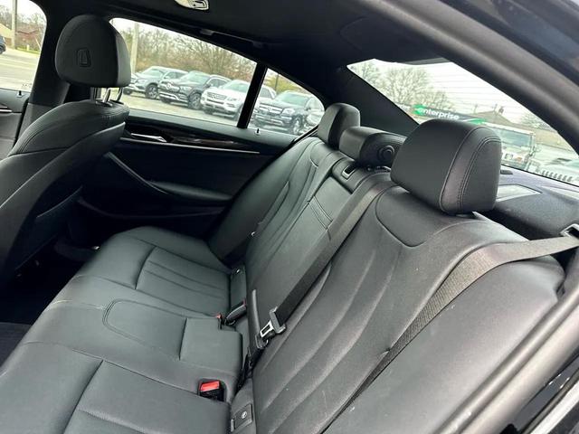 Photo of 2019 Black BMW 530e