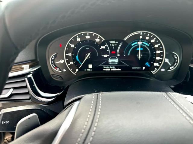 Photo of 2019 Black BMW 530e
