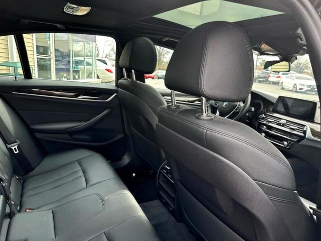 Photo of 2019 Black BMW 530e