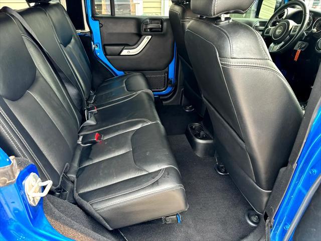 Photo of 2016 Blue Jeep Wrangler Unlimited