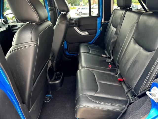 Photo of 2016 Blue Jeep Wrangler Unlimited