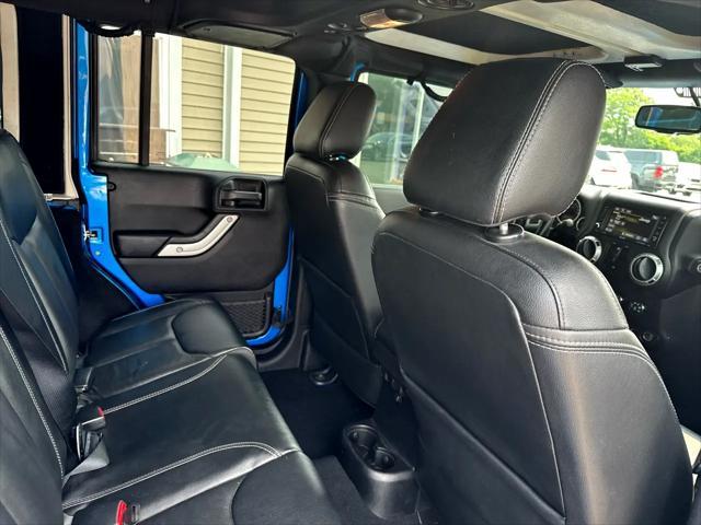 Photo of 2016 Blue Jeep Wrangler Unlimited