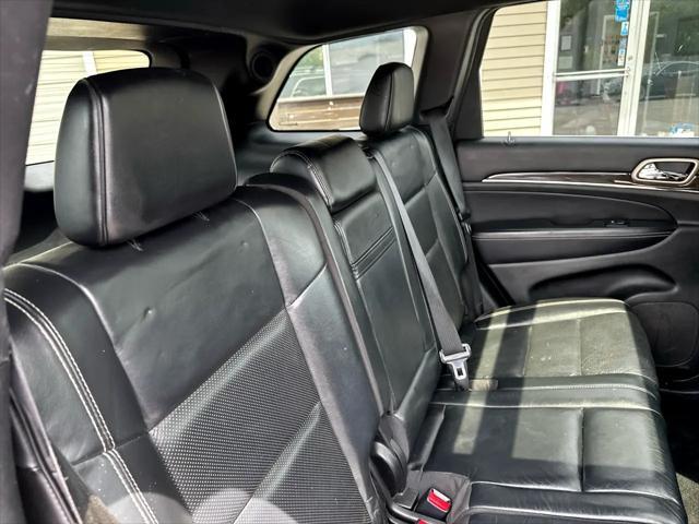 Photo of 2015 Black Jeep Grand Cherokee