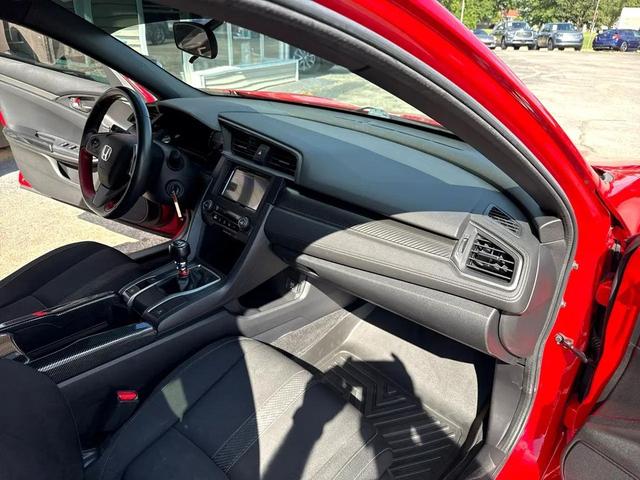 Photo of 2018 Red Honda Civic