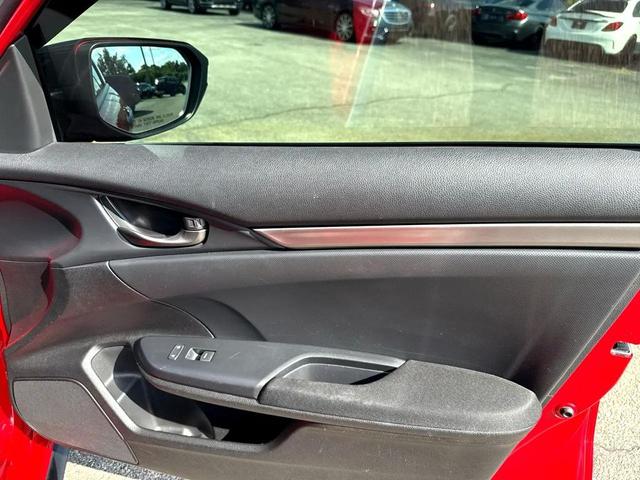 Photo of 2018 Red Honda Civic