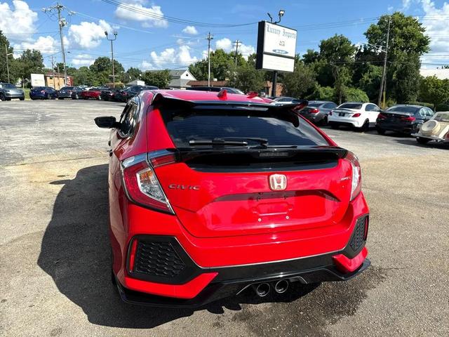 Photo of 2018 Red Honda Civic