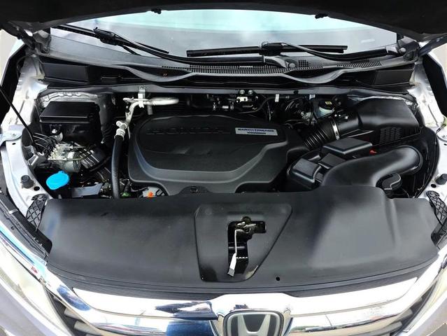 Photo of 2019 Lunar Silver Metallic Honda Odyssey