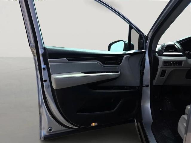 Photo of 2019 Lunar Silver Metallic Honda Odyssey