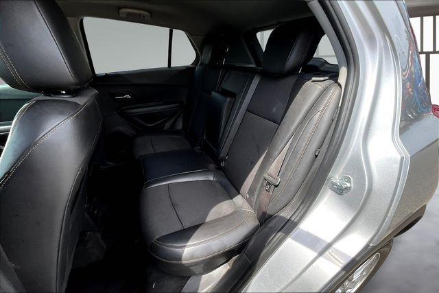 Photo of 2022 Silver Ice Metallic Chevrolet Trax