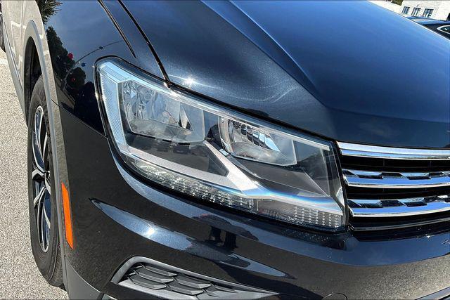 Photo of 2021 Deep Black Pearl Volkswagen Tiguan