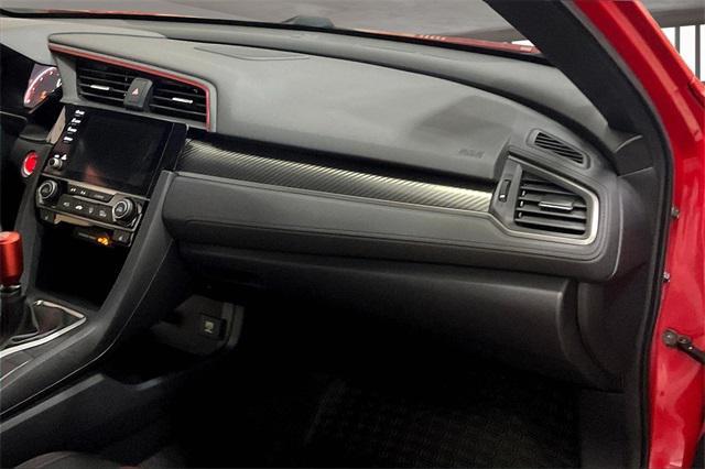 Photo of 2020 Rallye Red Honda Civic Si