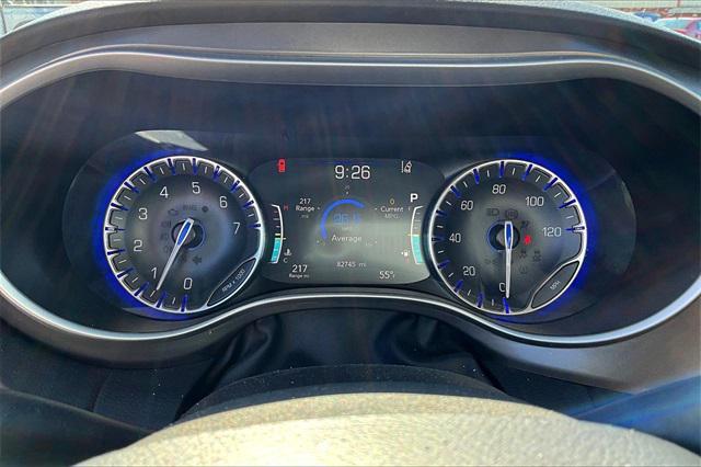 Photo of 2023 Granite Crystal Metallic Clearcoat Chrysler Pacifica
