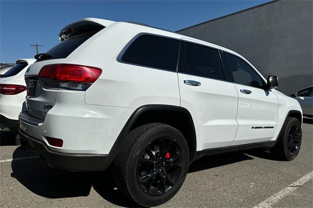 Photo of 2018 Bright White Clearcoat Jeep Grand Cherokee