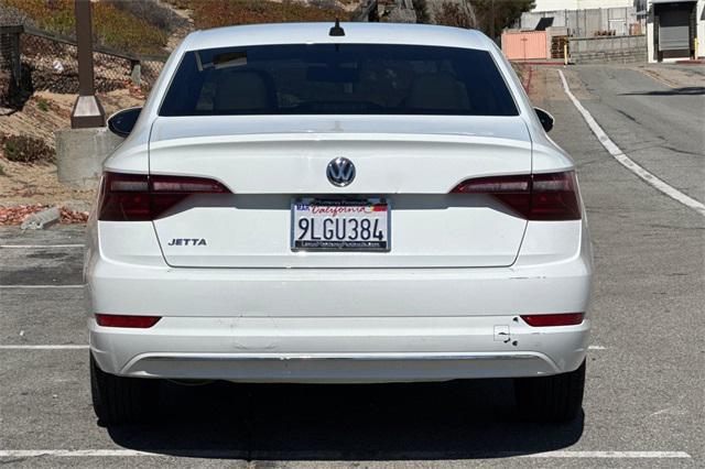 Photo of 2020 Pure White Volkswagen Jetta