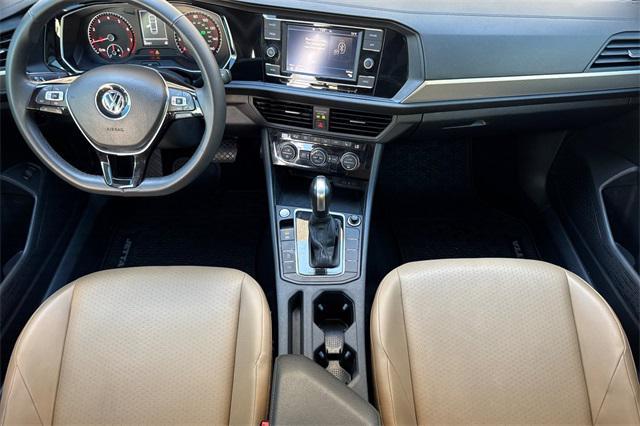 Photo of 2020 Pure White Volkswagen Jetta