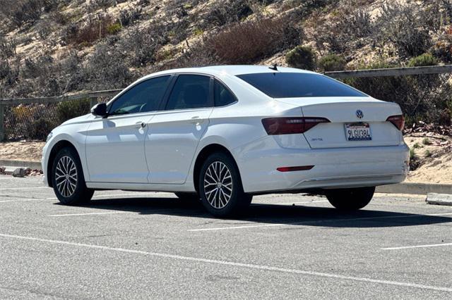 Photo of 2020 Pure White Volkswagen Jetta