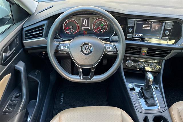 Photo of 2020 Pure White Volkswagen Jetta
