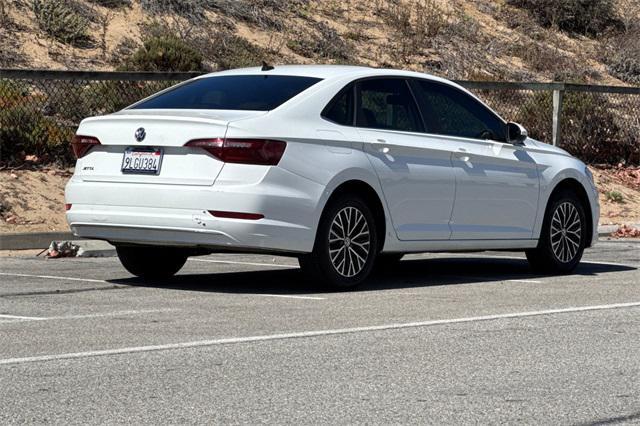 Photo of 2020 Pure White Volkswagen Jetta