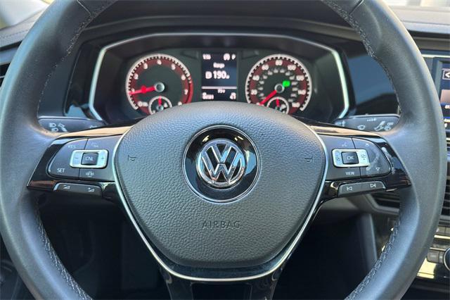 Photo of 2020 Pure White Volkswagen Jetta